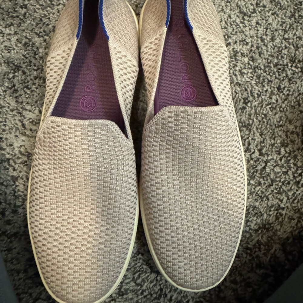 Rothys woman light purple sneaker